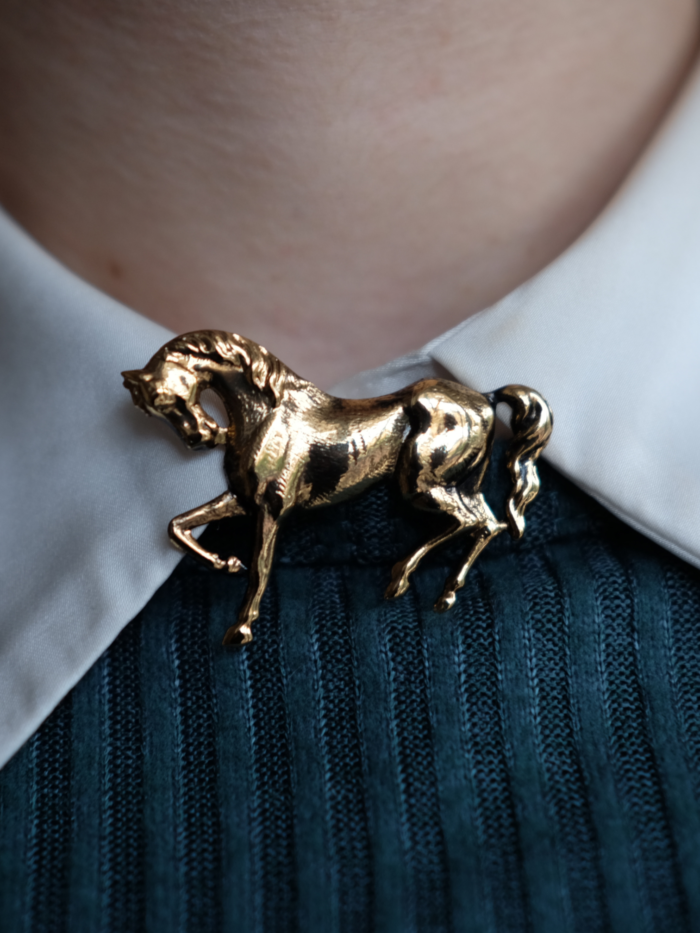 spilla-cavallo-oro Collezione “Divenire” – Spilla Cavallo - immagine 1