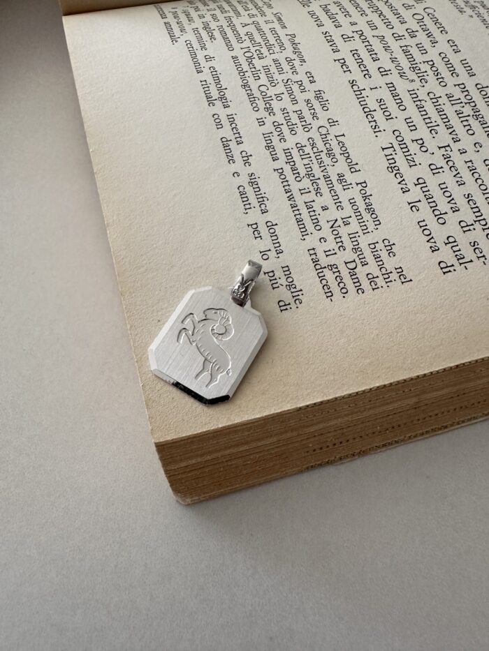 Ciondolo ariete in arg. 925 - immagine 2