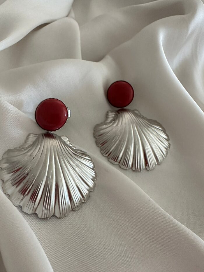 Collezione "Estrosa" - Orecchini conchiglia (pasta di turchese/ di corallo) - immagine 4