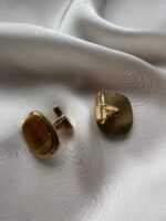 Gemelli in ottone dorato con occhio di tigre - immagine 2