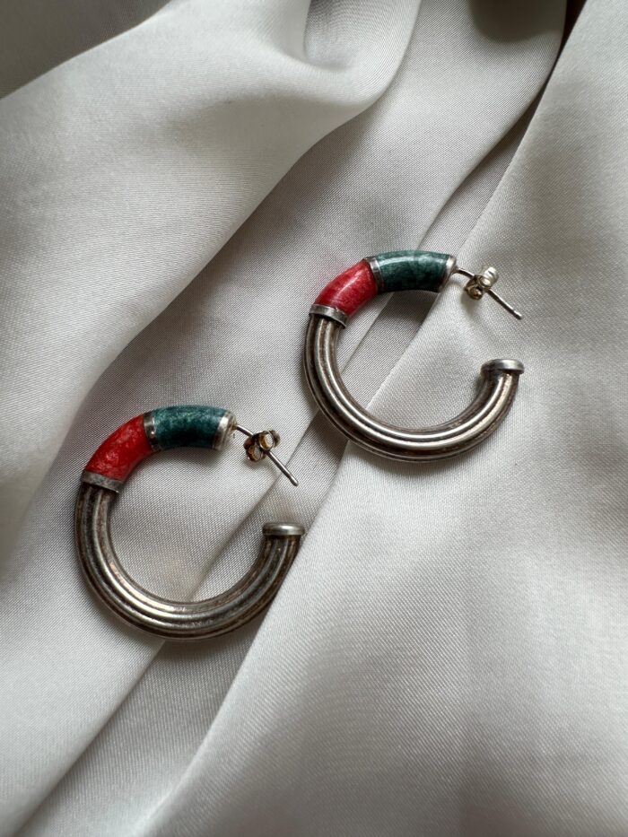 PHOTO-2025-04-16-13-01-21 Cerchietti in arg. 925 con smalto rosa e verde - immagine 1