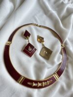 Parure in ottone e vera pelle bordeaux (orecchini con clip) - immagine 2