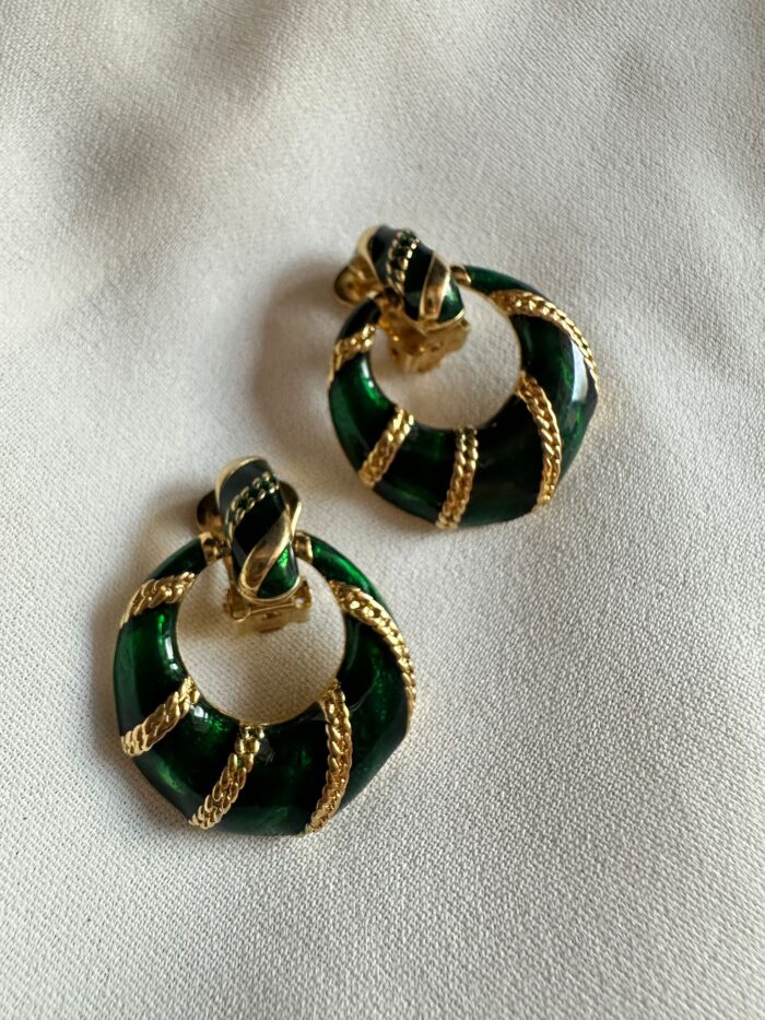 Orecchini smaltati con clips - immagine 1