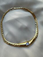 Girocollo con pietra lilla