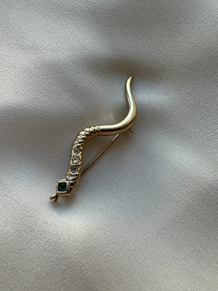 PHOTO-2025-10-07-16-44-15 Spilla serpentino con pietra verde e Swarovski - immagine 1