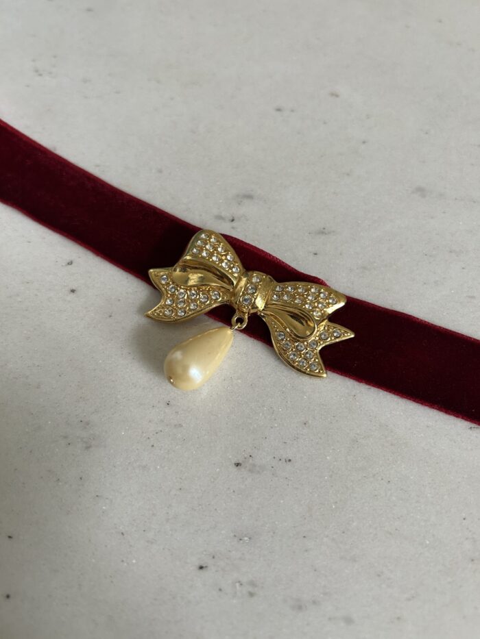 Choker con fiocco e perla - immagine 2