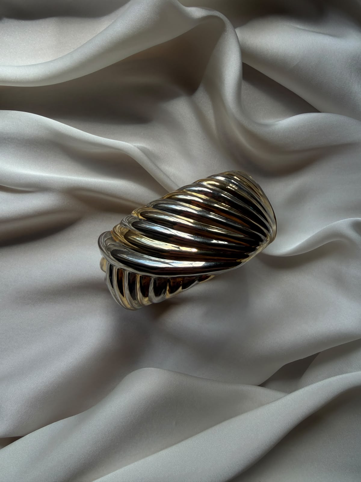 PHOTO-2026-09-21-16-37-51 Bracciale bicolor - immagine 1